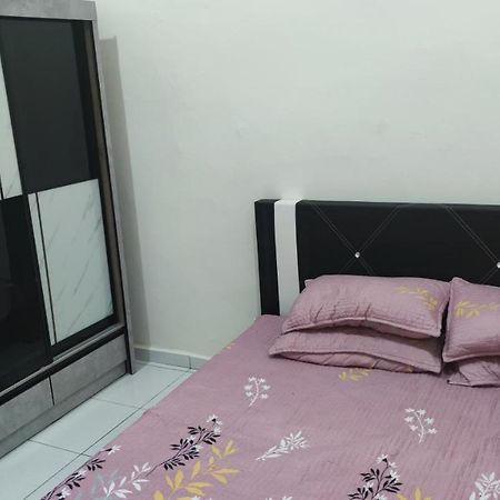 Home Stay Adams Pasir Gudang Bagian luar foto